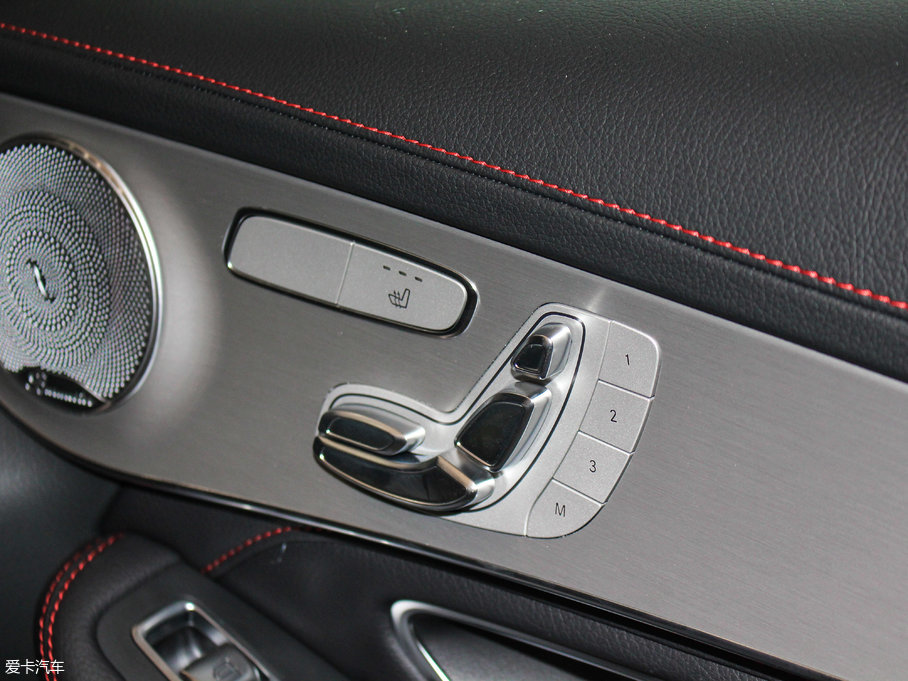 2017YGLC AMG AMG GLC 43 4MATIC ؄e