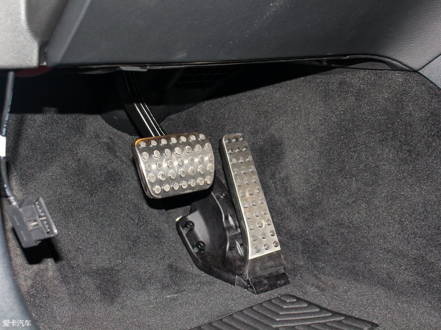 2017YGLC AMG AMG GLC 43 4MATIC ؄e