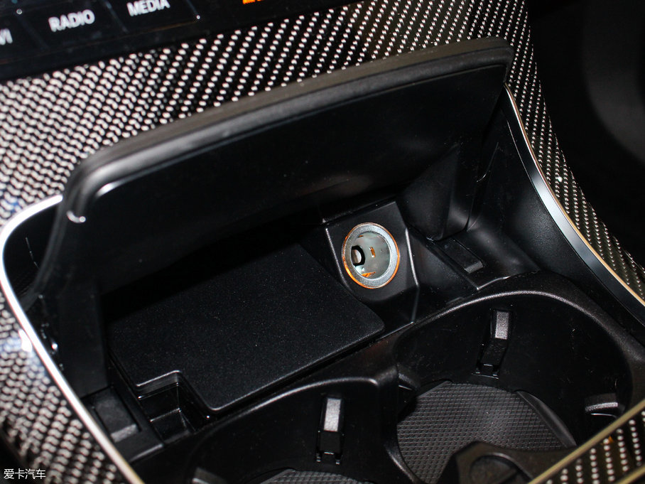 2017YGLC AMG AMG GLC 43 4MATIC ؄e