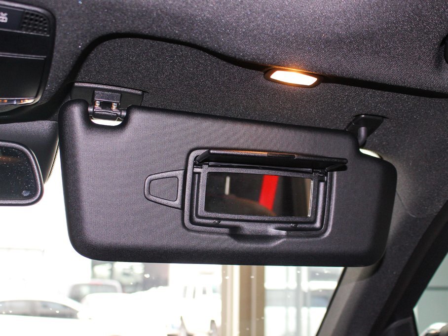 2017YGLC AMG AMG GLC 43 4MATIC ؄e