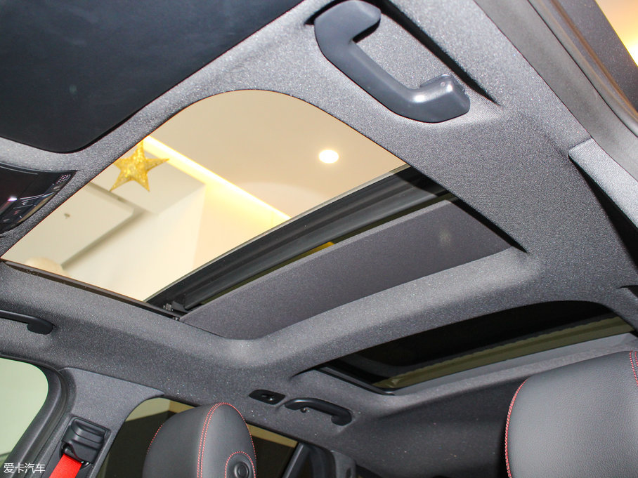 2017YGLC AMG AMG GLC 43 4MATIC ؄e