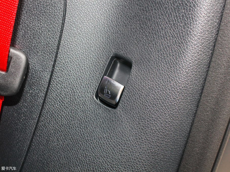 2017YGLC AMG AMG GLC 43 4MATIC ؄e