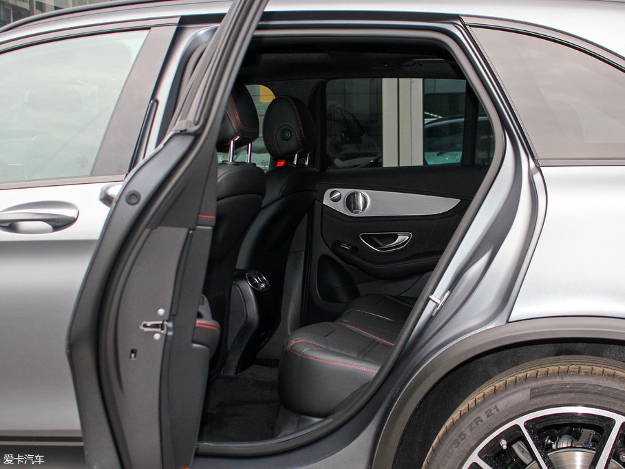 2017YGLC AMG AMG GLC 43 4MATIC ؄e