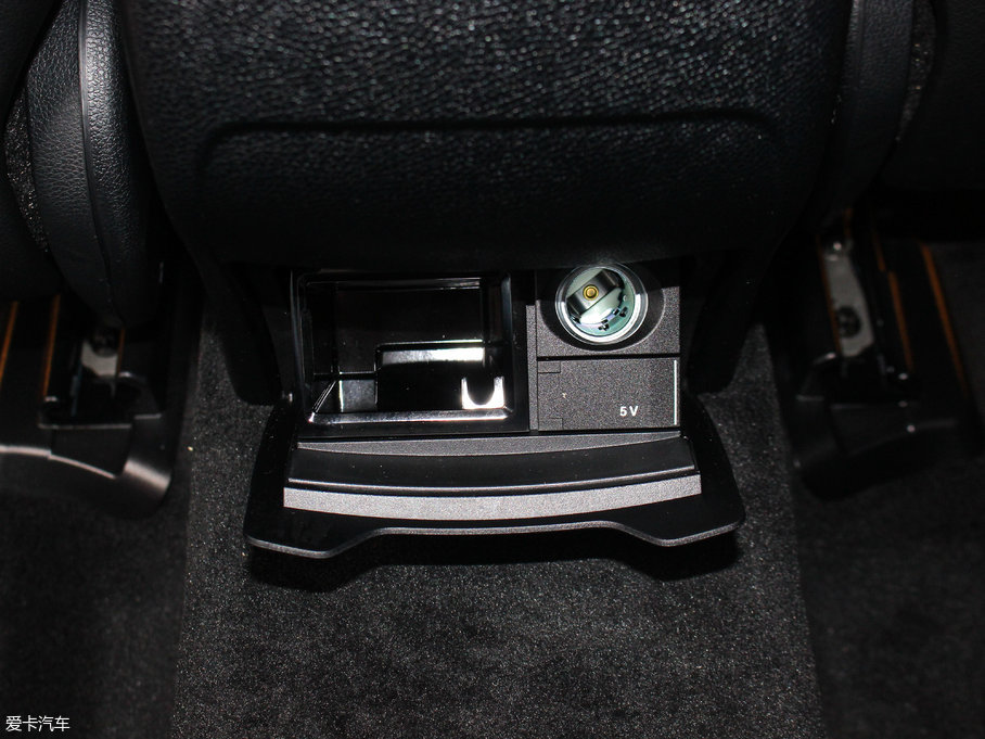 2017YGLC AMG AMG GLC 43 4MATIC ؄e