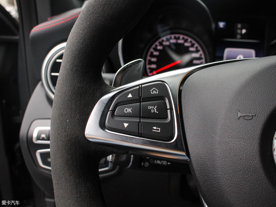 2017YGLC AMG AMG GLC 43 4MATIC ؄e