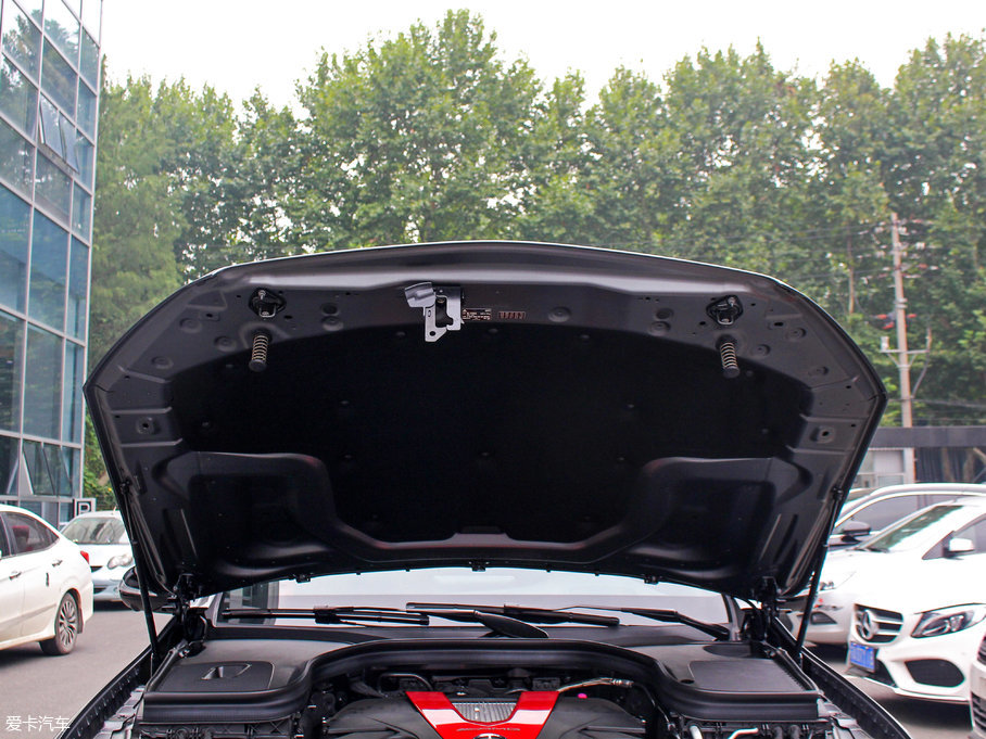 2017YGLC AMG AMG GLC 43 4MATIC ؄e