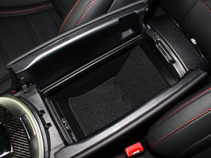 2017AMG GLC 43 4MATIC ؄e g