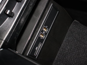 2017AMG GLC 43 4MATIC ؄e g