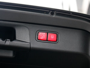 2017AMG GLC 43 4MATIC ؄e g