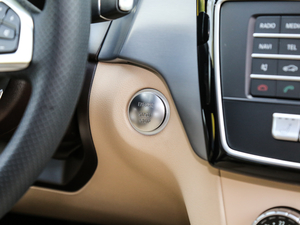 2017AMG GLE 43 4MATIC п؅^(q)