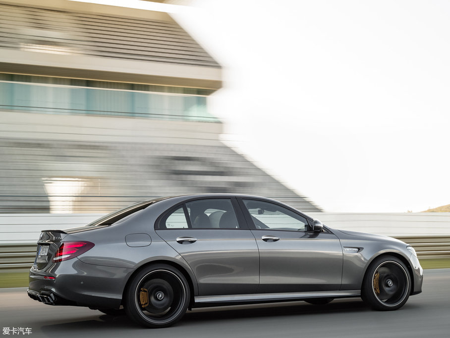 2017YEAMG AMG E 63 S