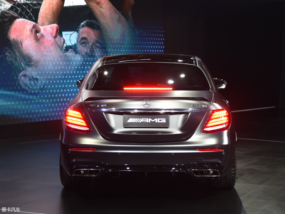 2017YEAMG AMG E 63 S 4MATIC+ ؄e