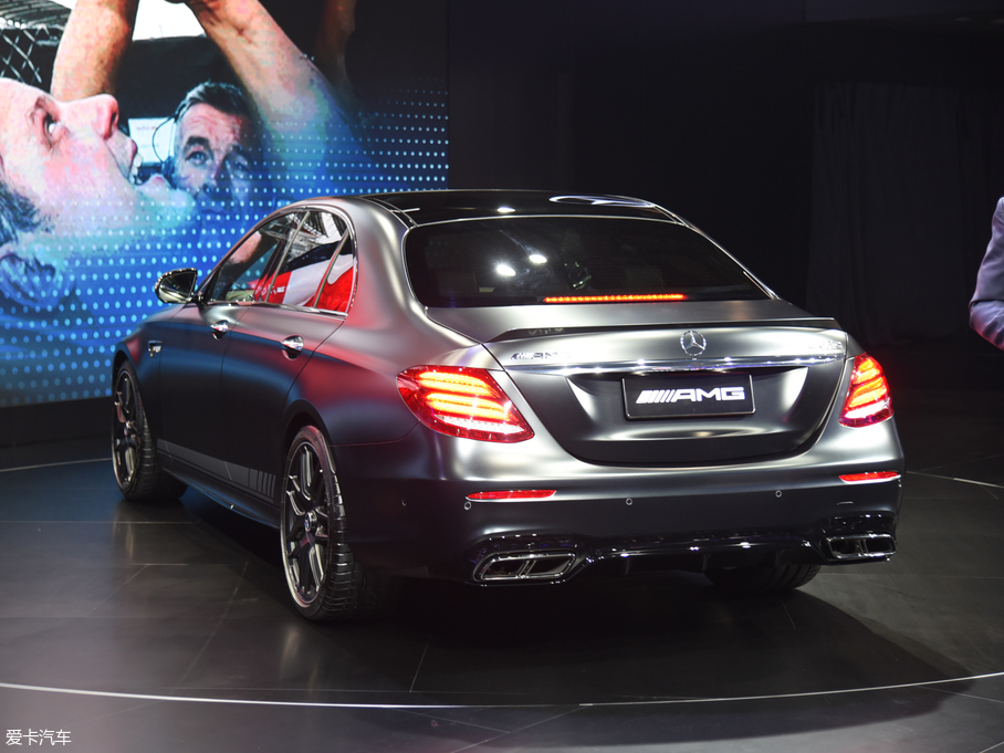 2017YEAMG AMG E 63 S 4MATIC+ ؄e