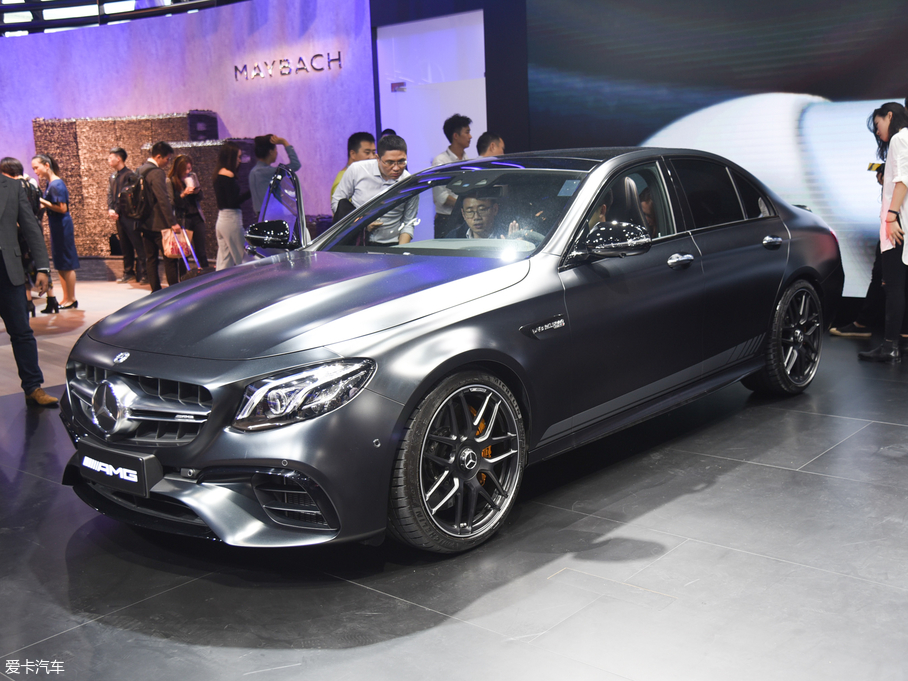 2017YEAMG AMG E 63 S 4MATIC+ ؄e