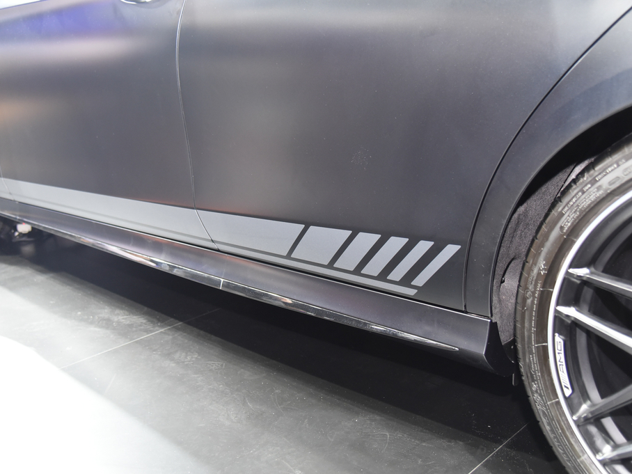 2017YEAMG AMG E 63 S 4MATIC+ ؄e