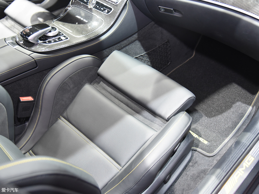 2017YE(j)AMG AMG E 63 S 4MATIC+ ؄e