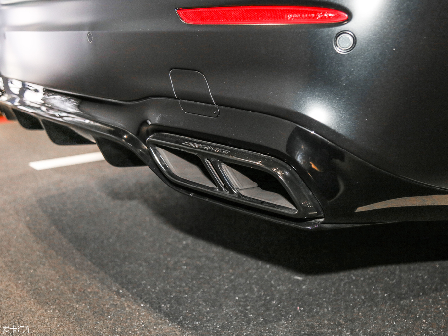 2017YEAMG AMG E 63 S 4MATIC+ ؄e