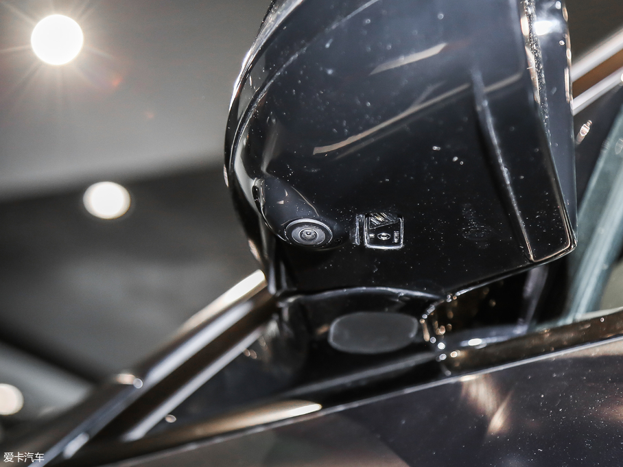 2017YEAMG AMG E 63 S 4MATIC+ ؄e