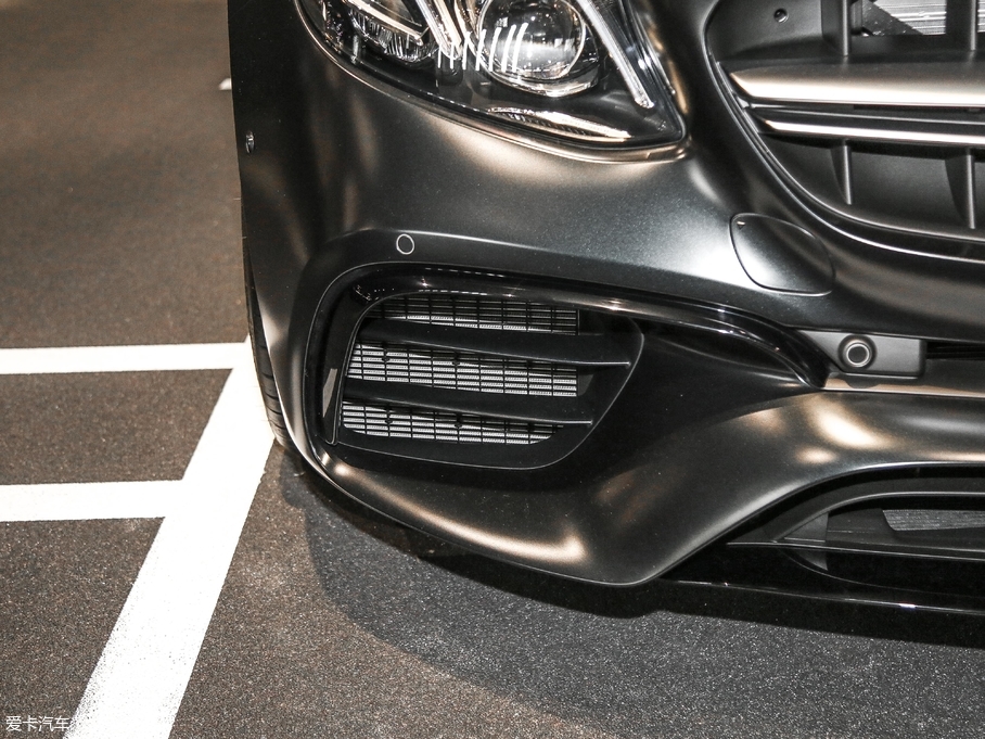 2017YEAMG AMG E 63 S 4MATIC+ ؄e