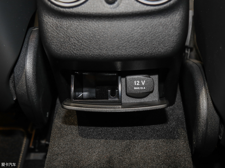 2017YEAMG AMG E 63 S 4MATIC+ ؄e