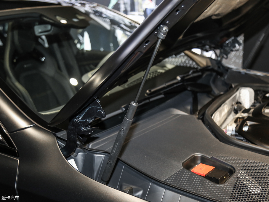 2017YEAMG AMG E 63 S 4MATIC+ ؄e