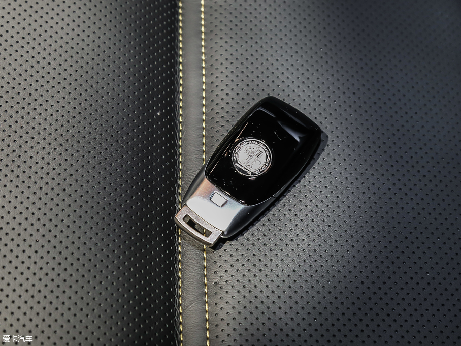 2017YEAMG AMG E 63 S 4MATIC+ ؄e