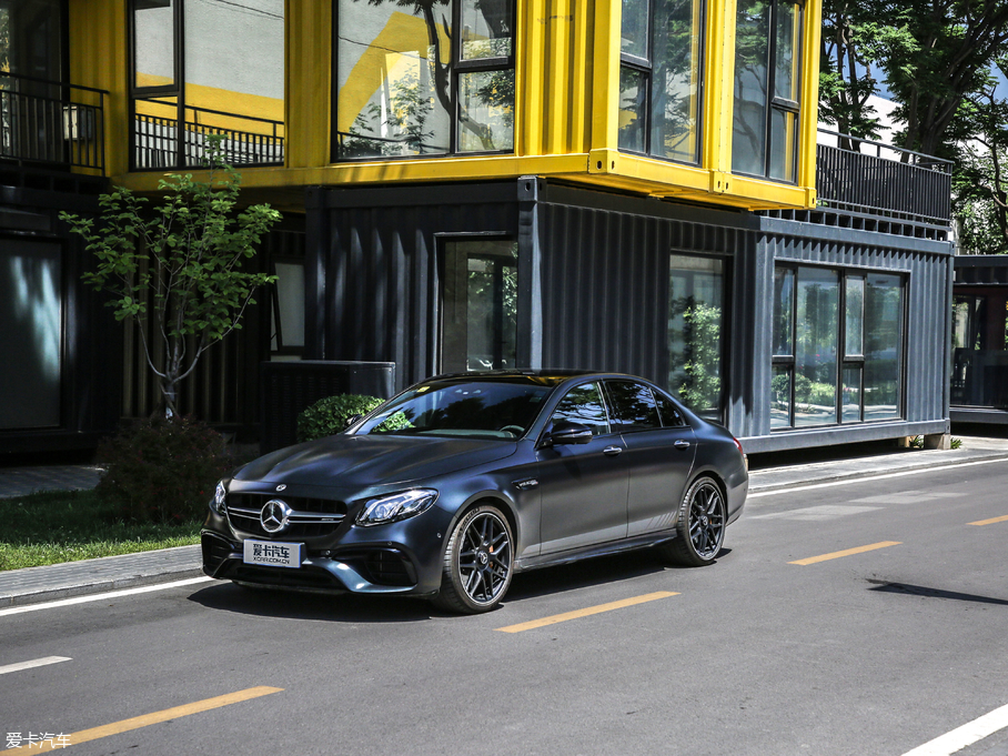 2017AMG E AMG E 63 S 4MATIC+ ر