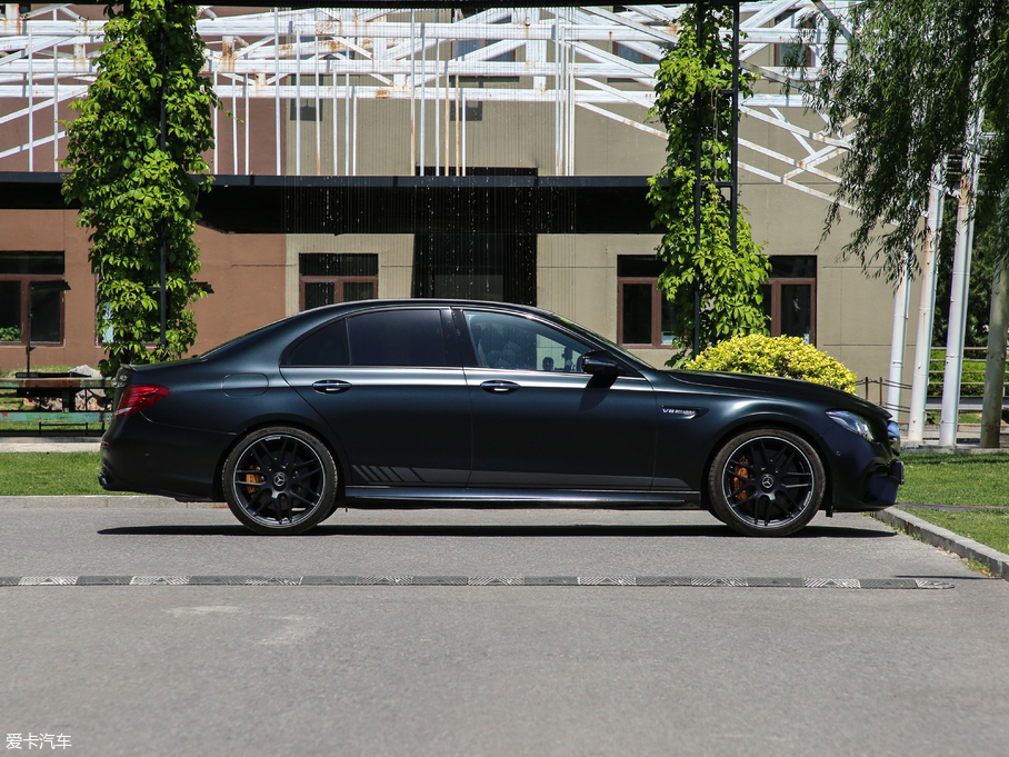 2017AMG E AMG E 63 S 4MATIC+ ر