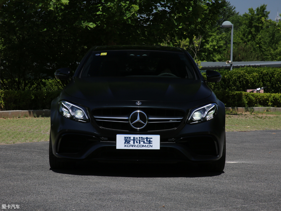 2017YEAMG AMG E 63 S 4MATIC+ ؄e