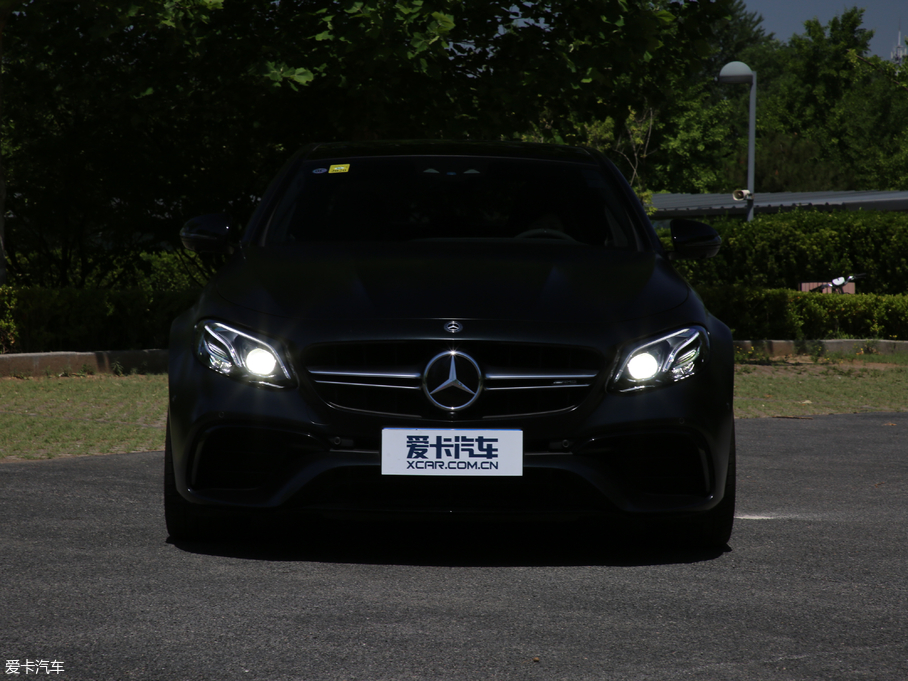 2017YE(j)AMG AMG E 63 S 4MATIC+ ؄e