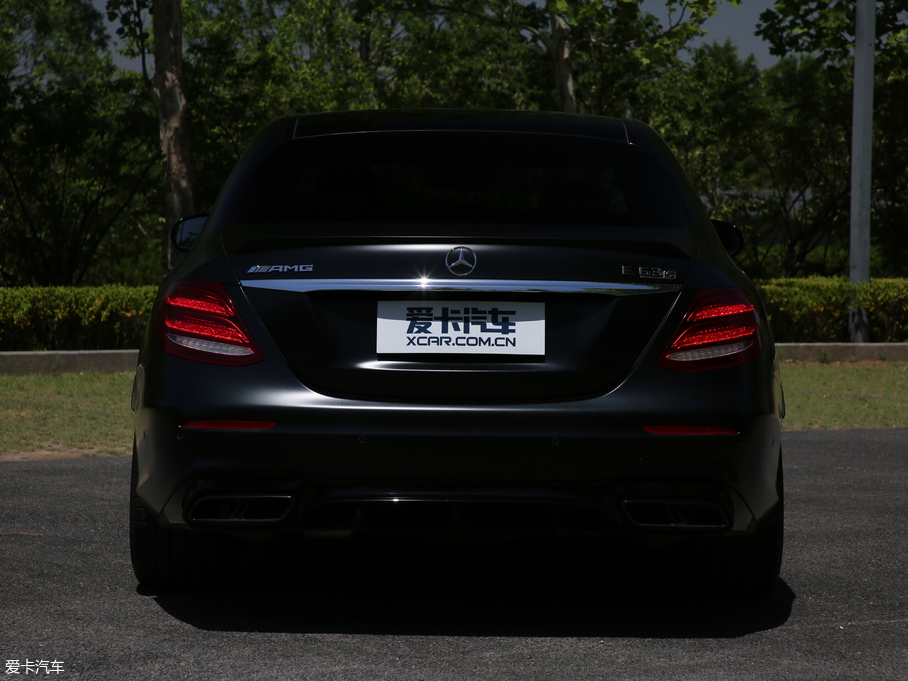 2017YEAMG AMG E 63 S 4MATIC+ ؄e