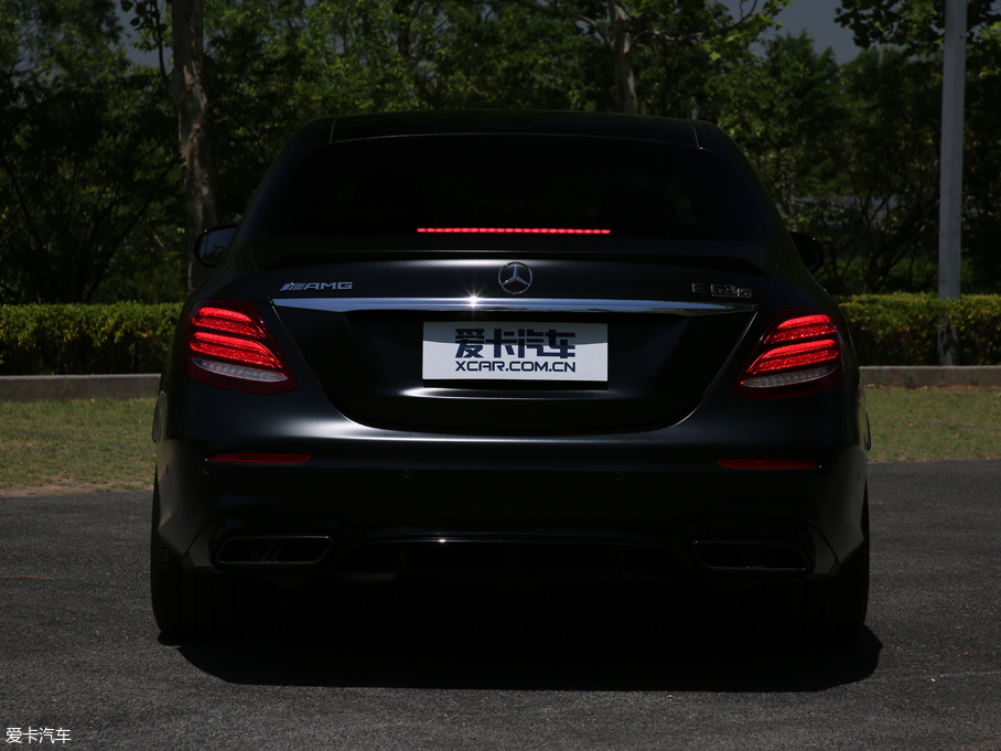 2017YEAMG AMG E 63 S 4MATIC+ ؄e