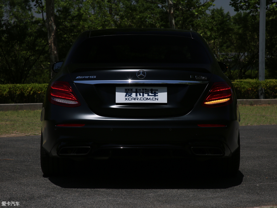 2017YEAMG AMG E 63 S 4MATIC+ ؄e