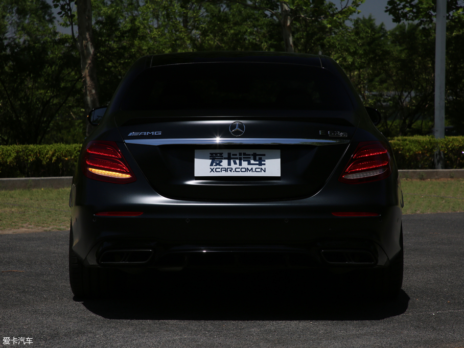 2017YEAMG AMG E 63 S 4MATIC+ ؄e