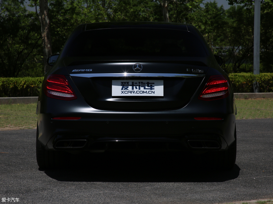 2017YEAMG AMG E 63 S 4MATIC+ ؄e