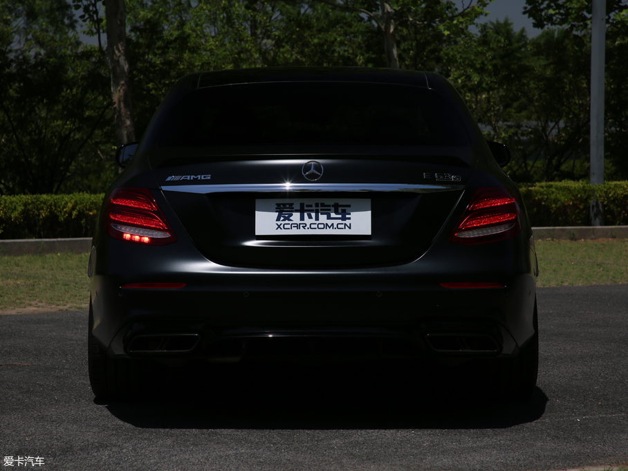 2017YEAMG AMG E 63 S 4MATIC+ ؄e