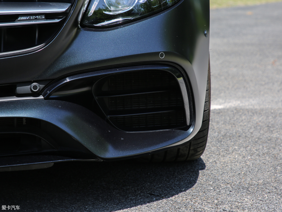 2017YEAMG AMG E 63 S 4MATIC+ ؄e