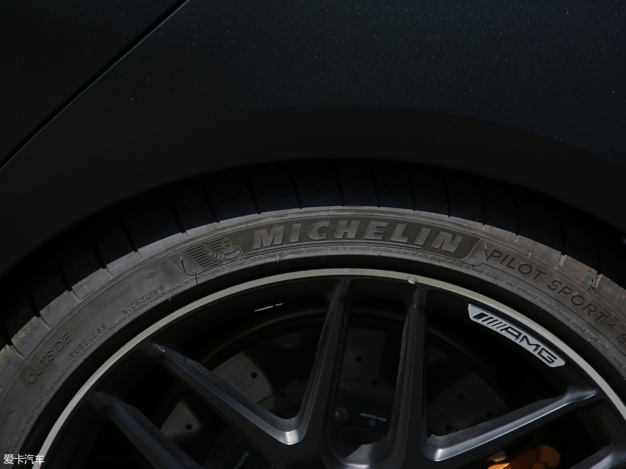 2017YE(j)AMG AMG E 63 S 4MATIC+ ؄e