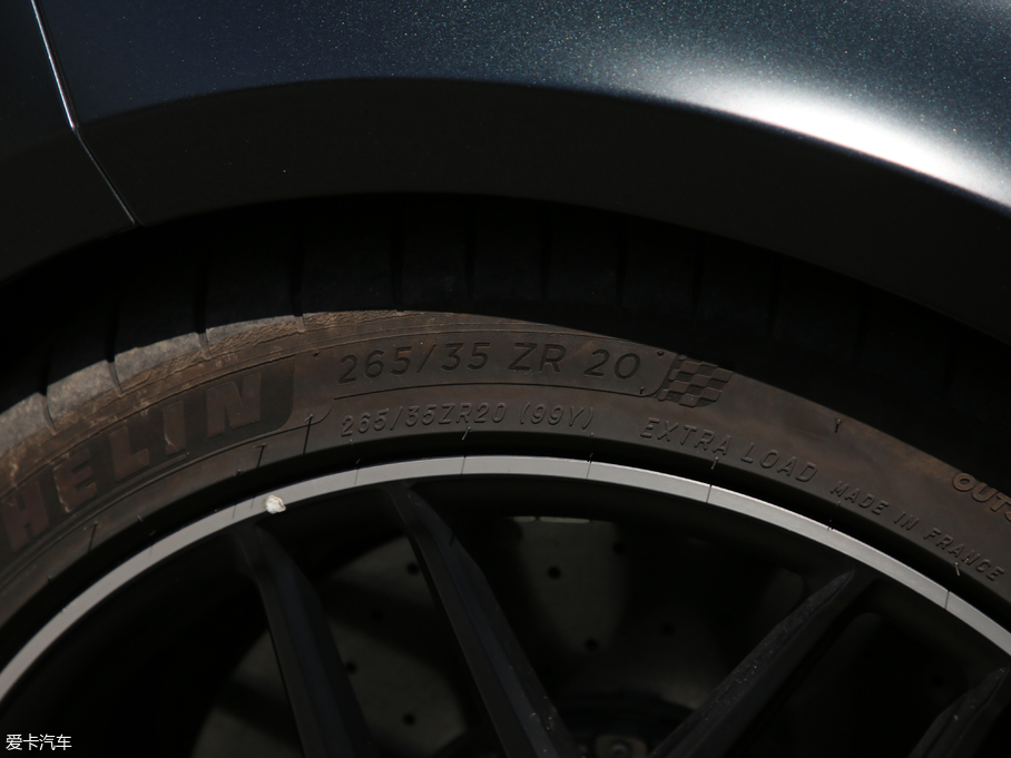 2017YEAMG AMG E 63 S 4MATIC+ ؄e