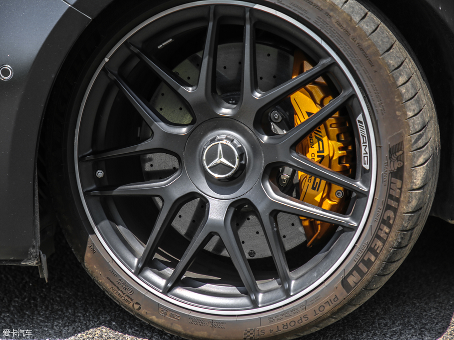 2017YE(j)AMG AMG E 63 S 4MATIC+ ؄e