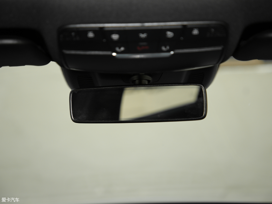 2017YEAMG AMG E 63 S 4MATIC+ ؄e