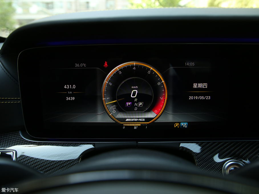 2017YEAMG AMG E 63 S 4MATIC+ ؄e