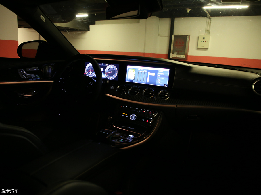 2017YEAMG AMG E 63 S 4MATIC+ ؄e