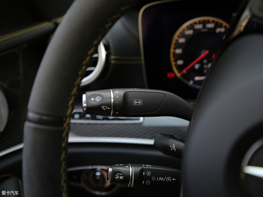 2017YEAMG AMG E 63 S 4MATIC+ ؄e