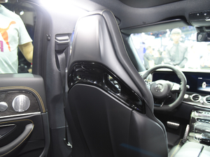 2017AMG E 63 S 4MATIC+ ؄e g