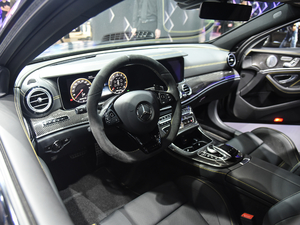 2017AMG E 63 S 4MATIC+ ؄e п؅^(q)