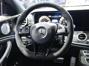 2017AMG E 63 S 4MATIC+ ؄e п؅^