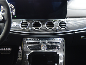 2017AMG E 63 S 4MATIC+ ؄e п؅^