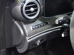 2017AMG E 63 S 4MATIC+ ؄e п؅^