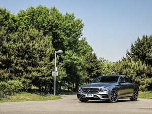 2017AMG E 43 4MATIC ؄e w^
